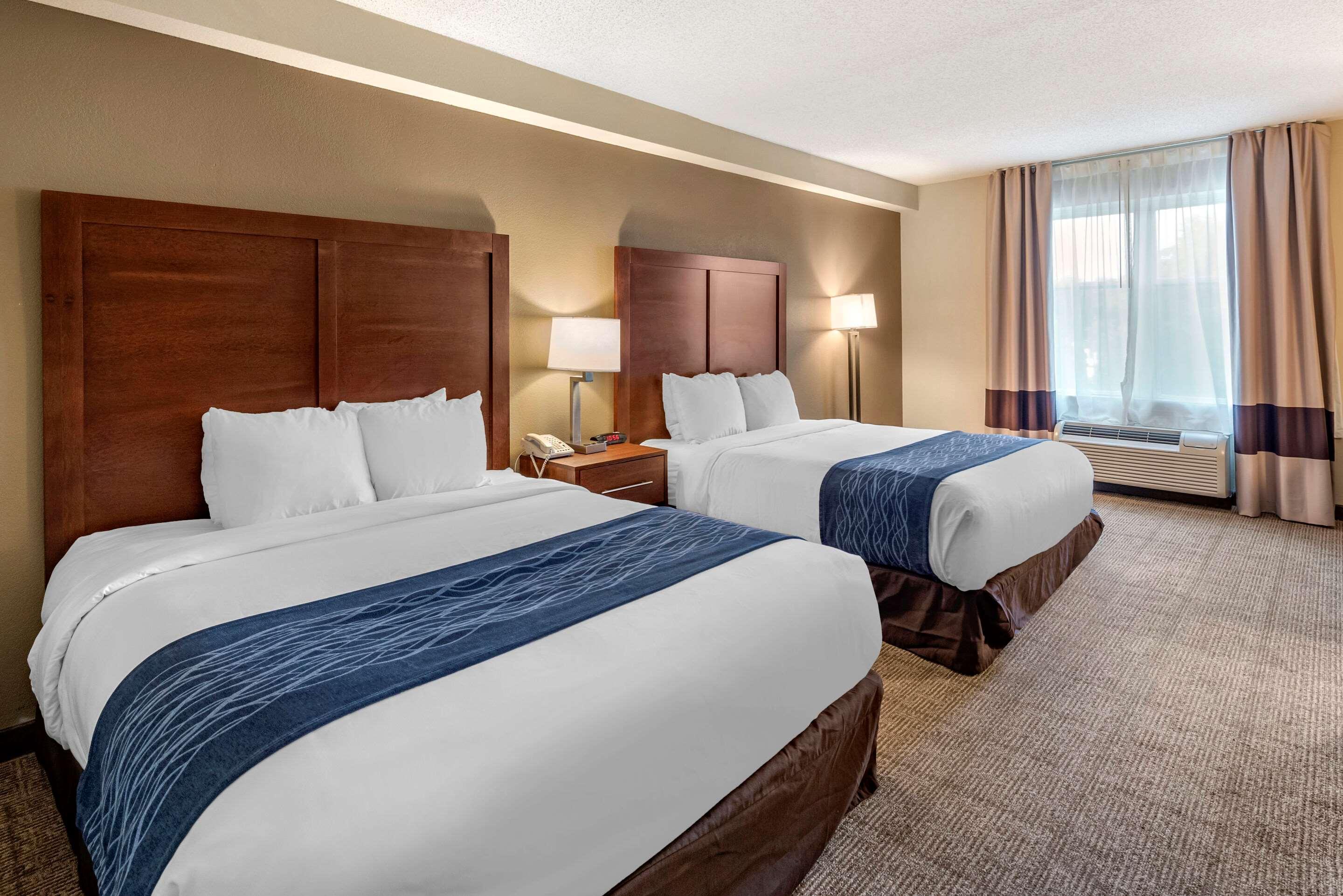 Comfort Inn & Suites Virginia Beach - Norfolk Airport Exterior photo
