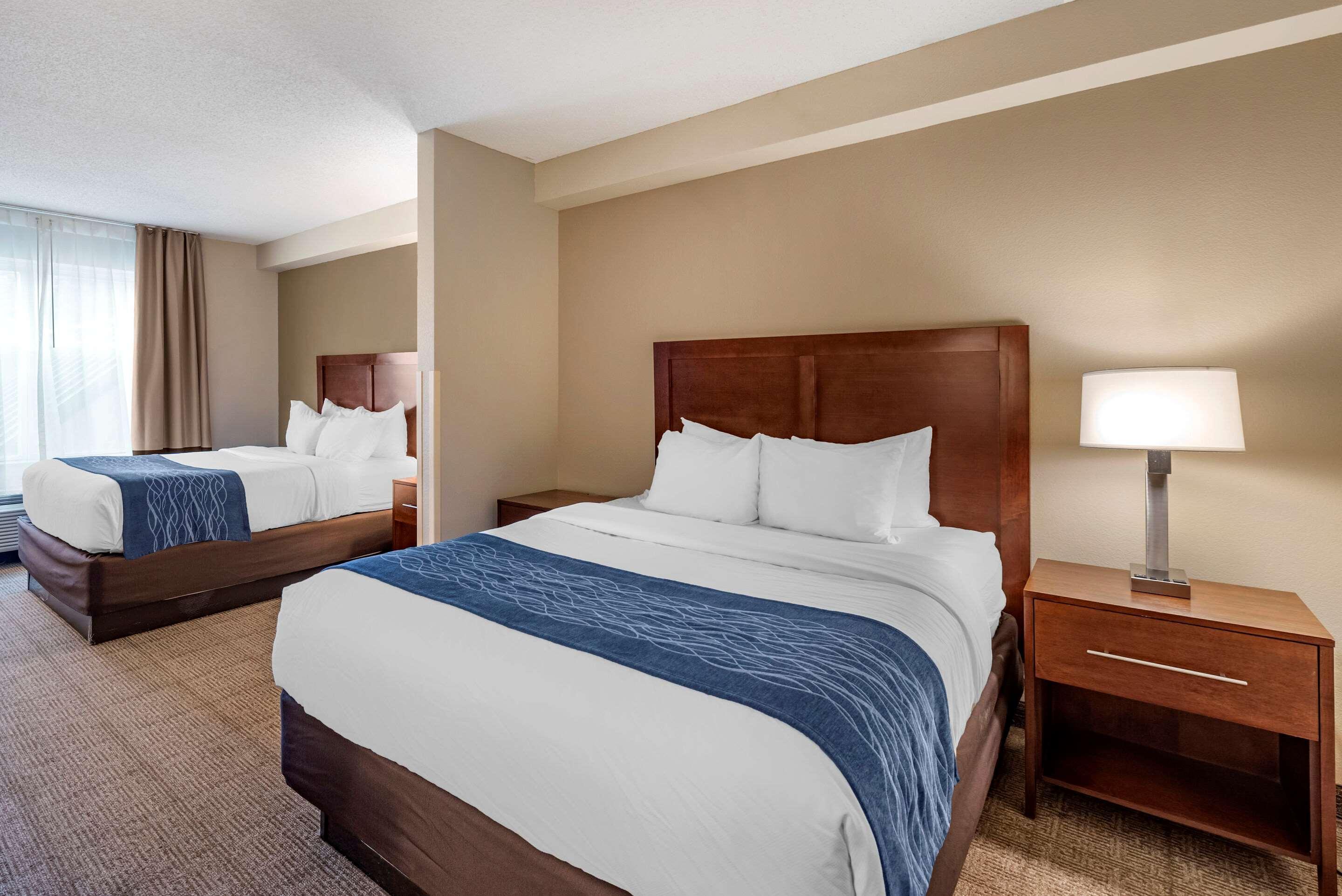 Comfort Inn & Suites Virginia Beach - Norfolk Airport Exterior photo