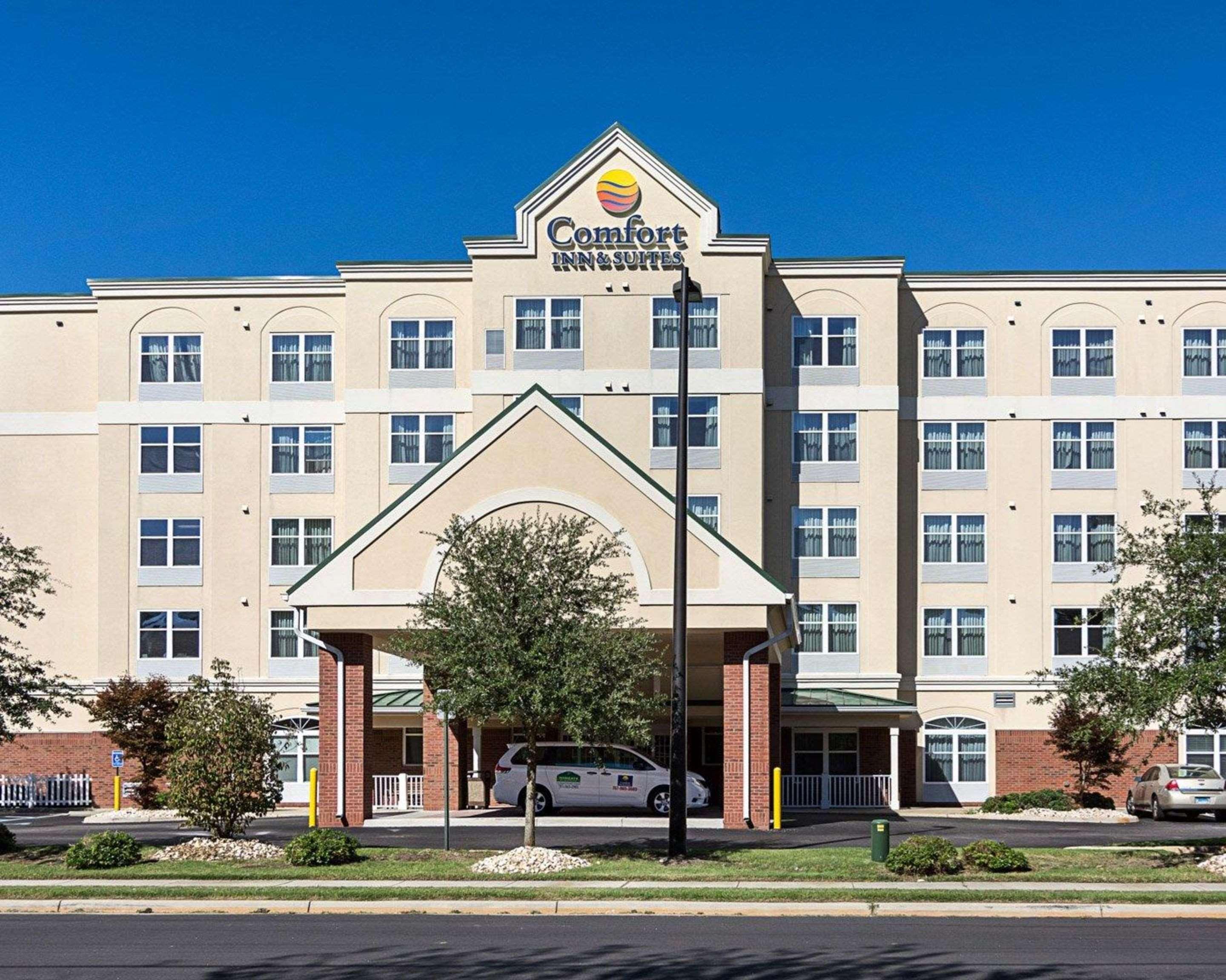 Comfort Inn & Suites Virginia Beach - Norfolk Airport Exterior photo